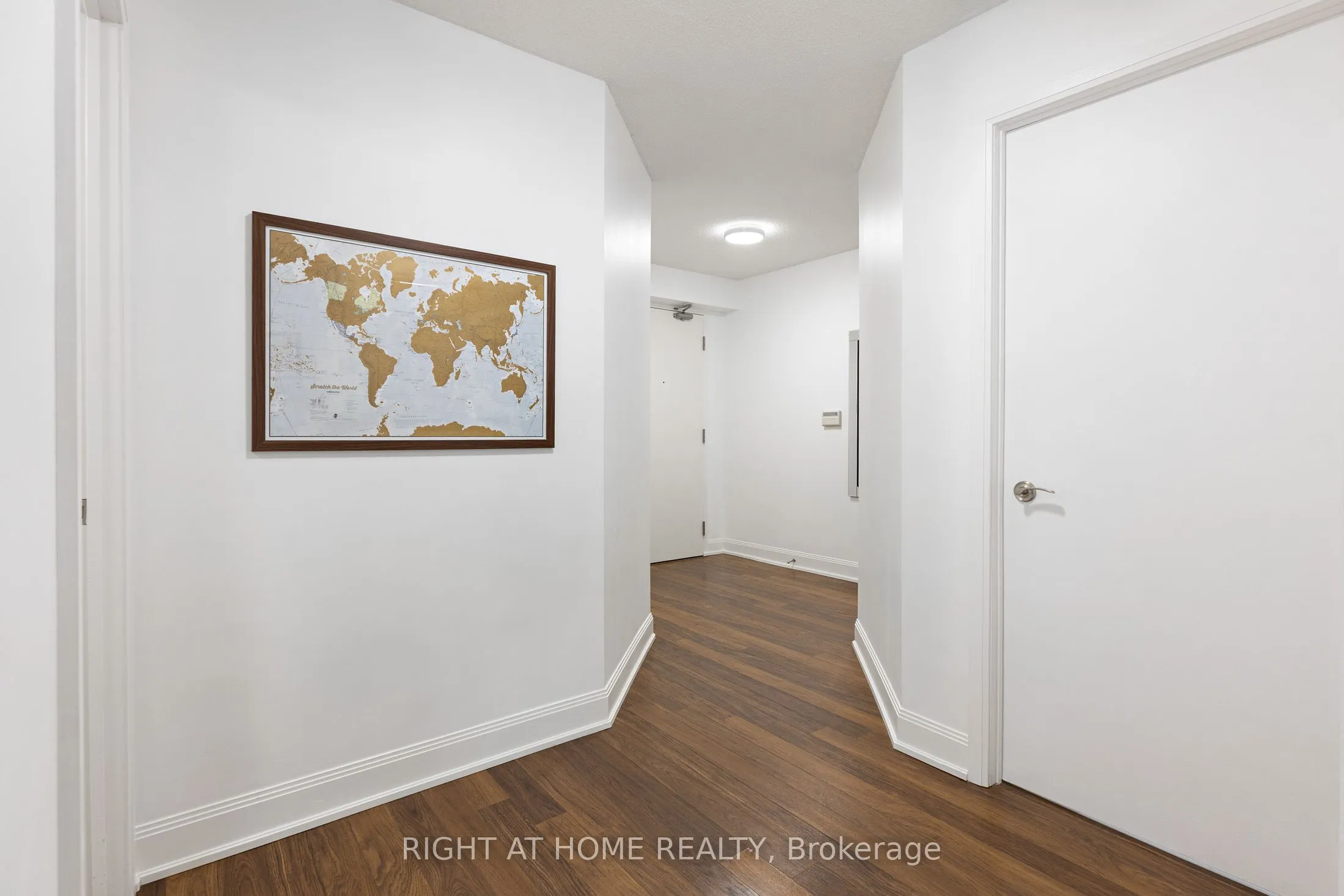 2191 Yonge Street, #405