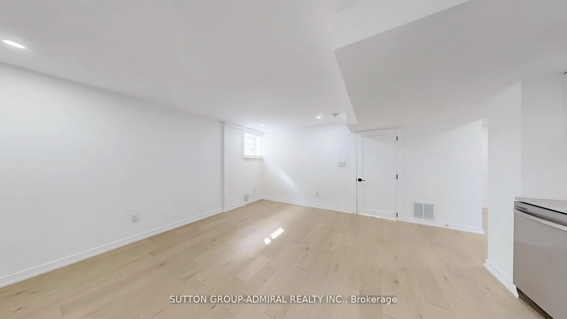 118 Clifton Avenue, #Basement 2