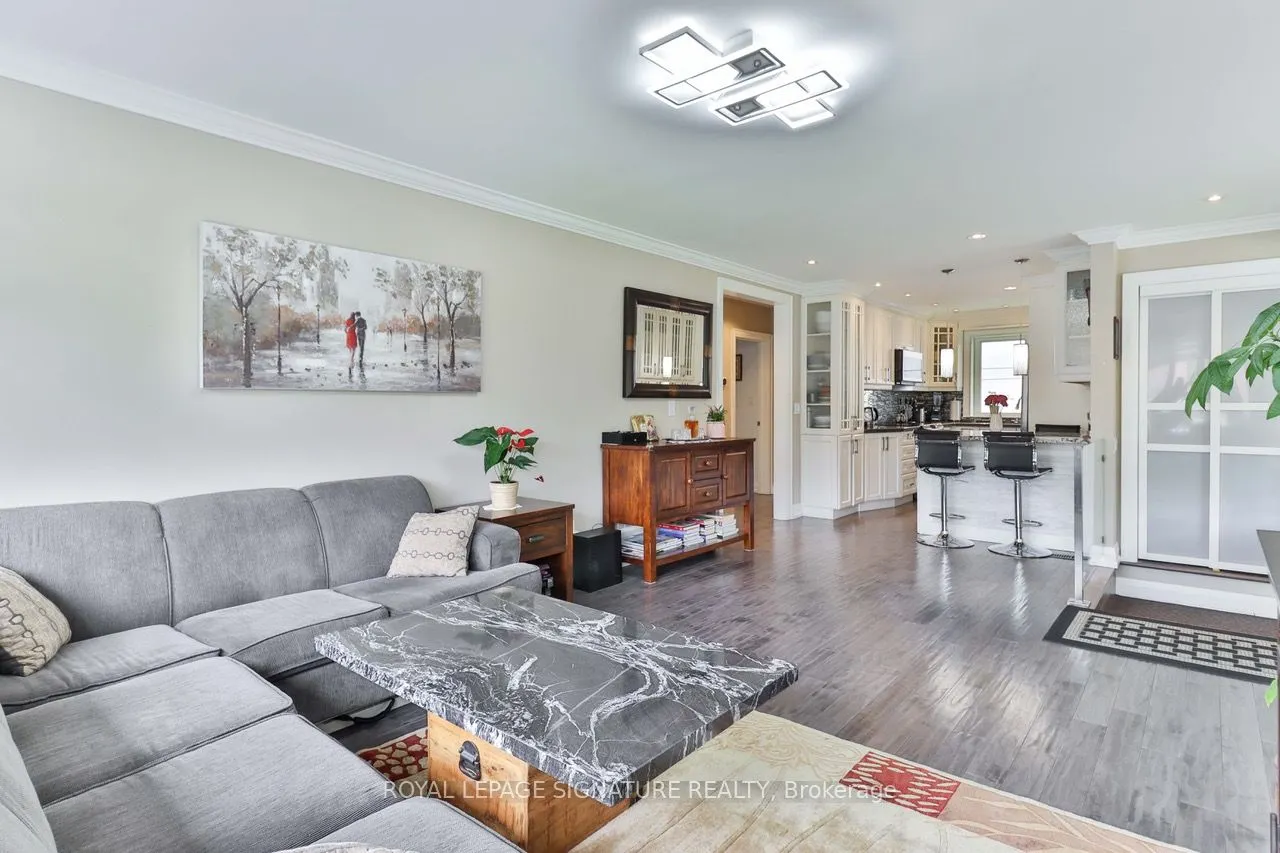76 Berkinshaw Crescent