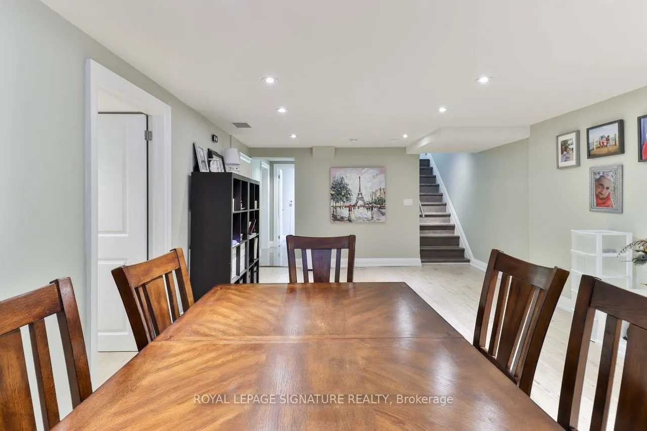 76 Berkinshaw Crescent