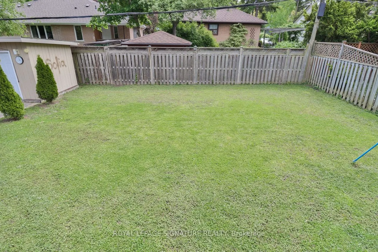 76 Berkinshaw Crescent