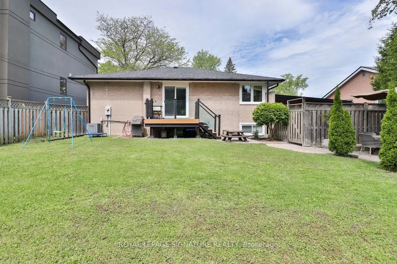 76 Berkinshaw Crescent