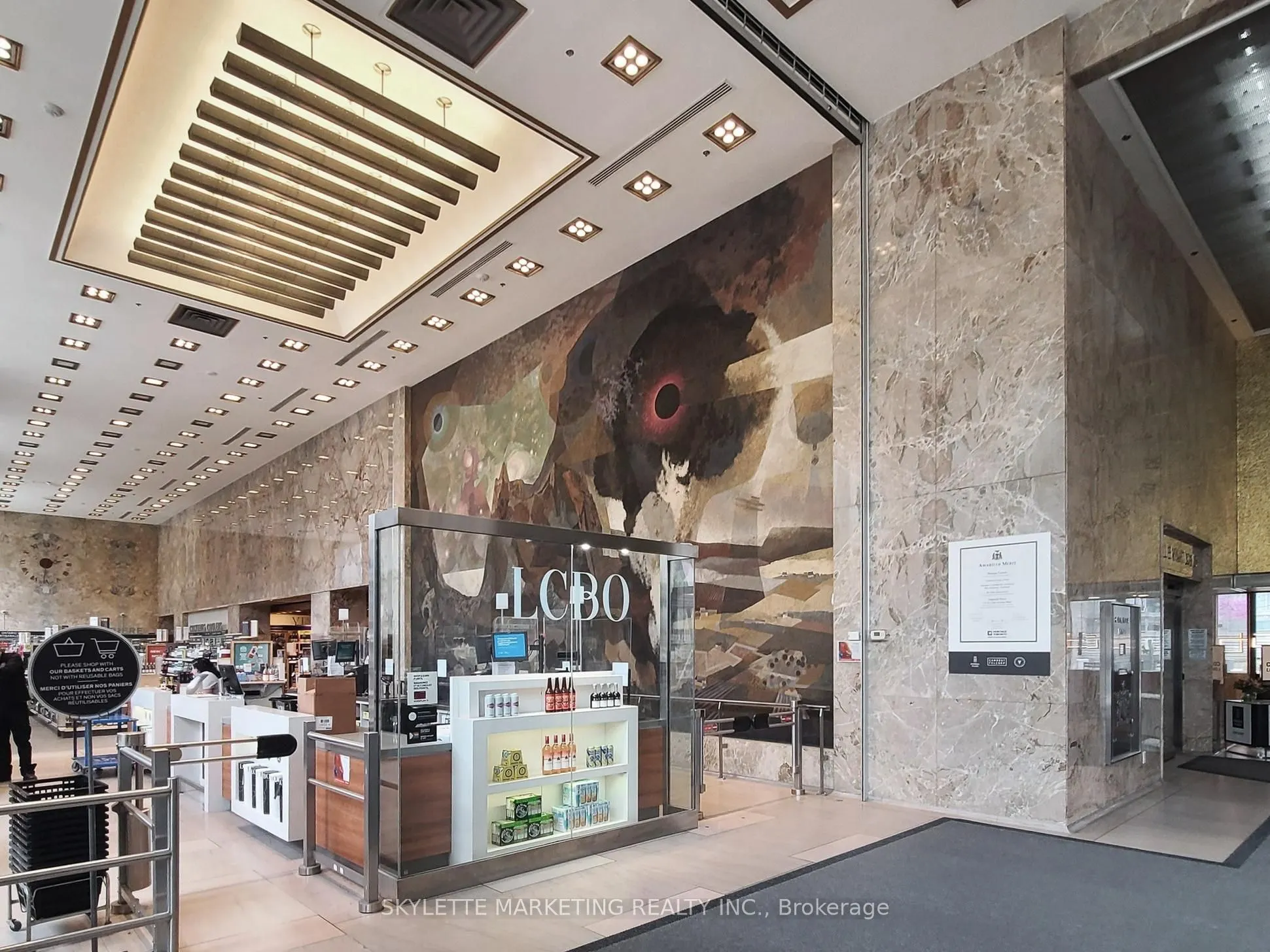 111 St Clair Avenue W, #1128