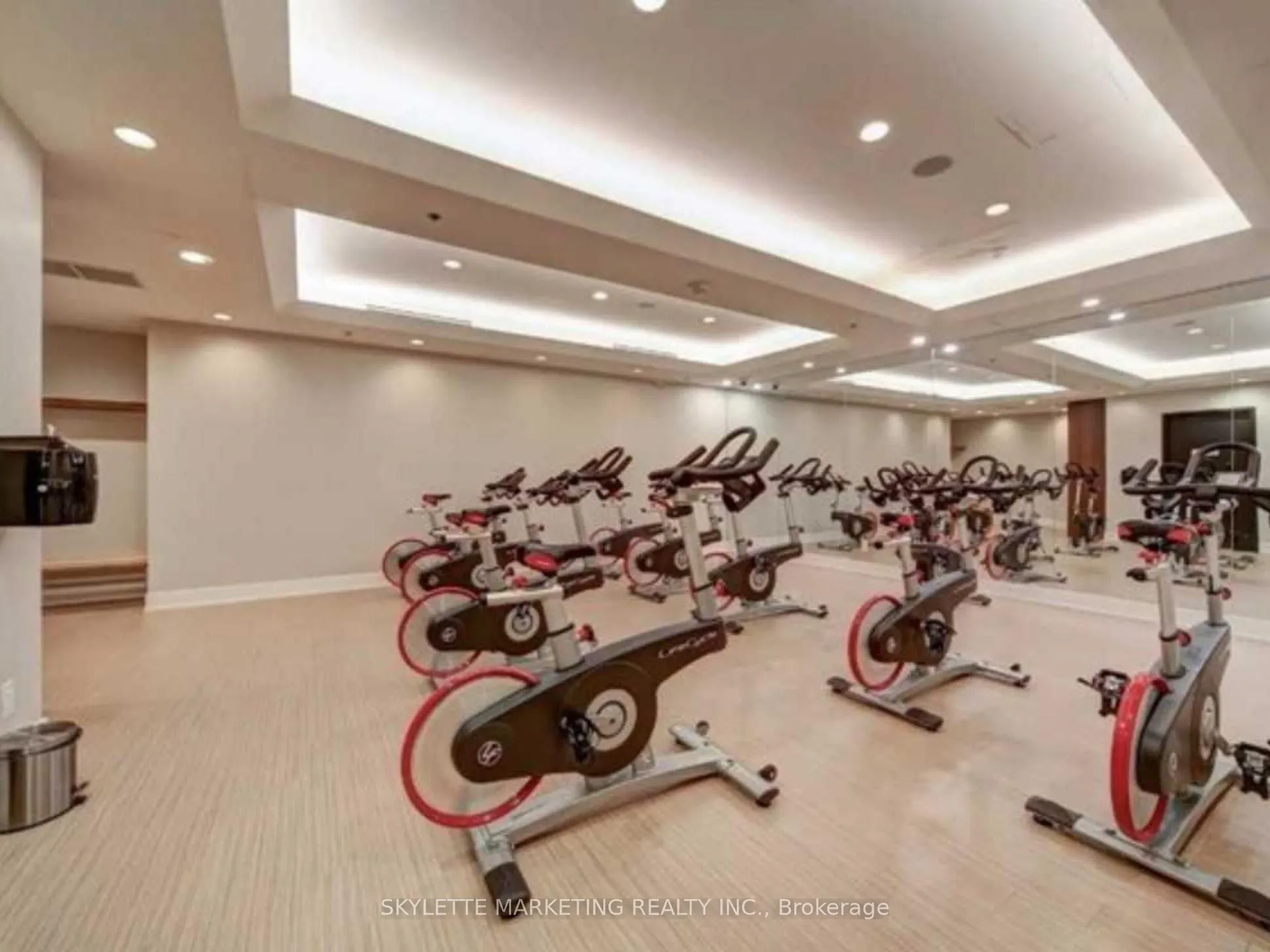 111 St Clair Avenue W, #1128