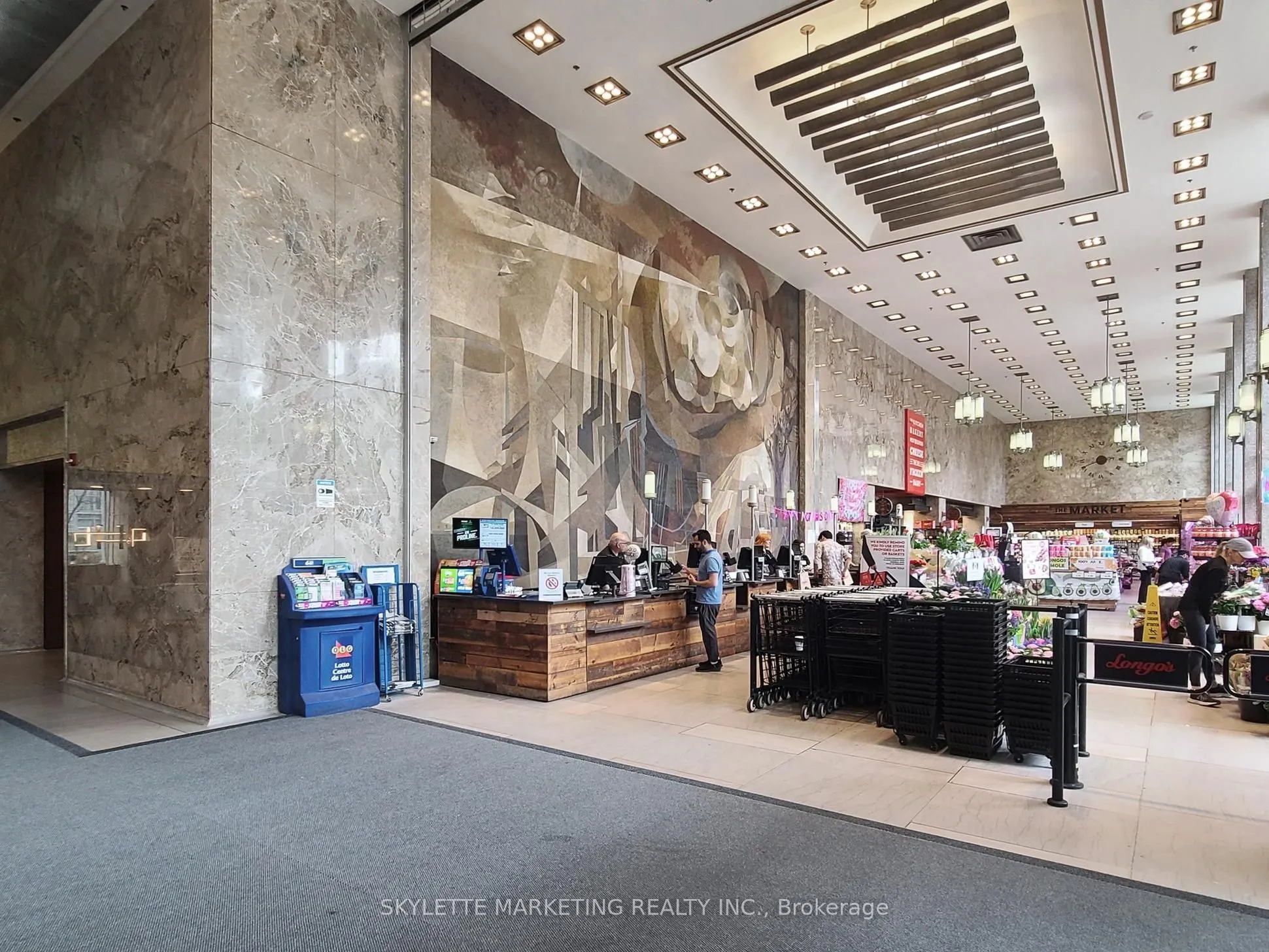 111 St Clair Avenue W, #1128