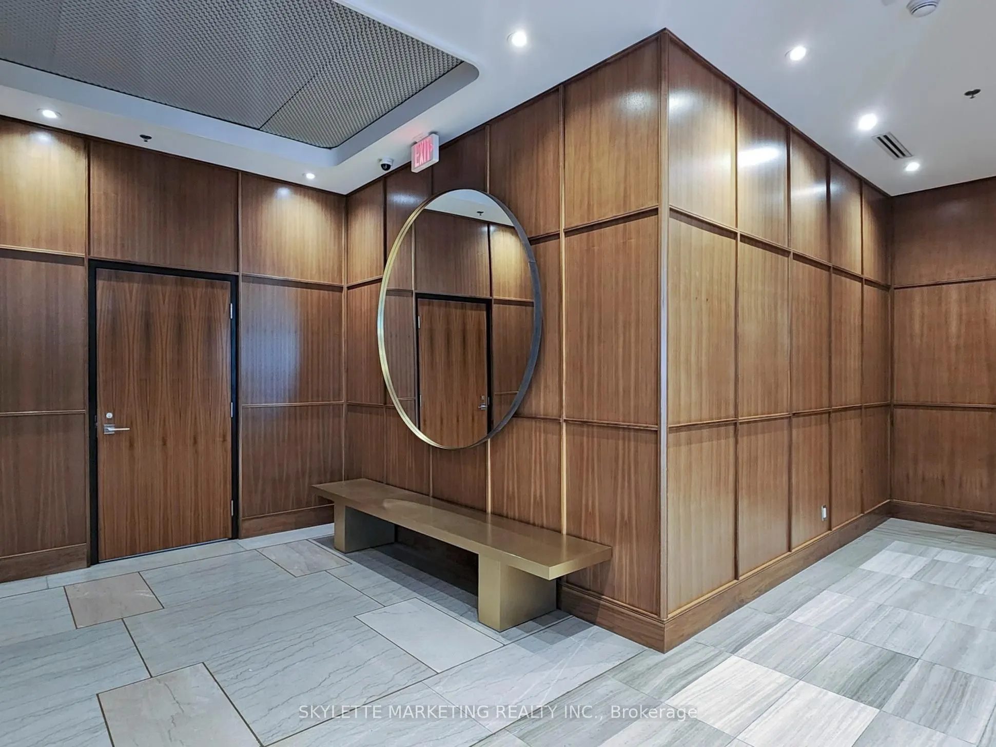 111 St Clair Avenue W, #1128