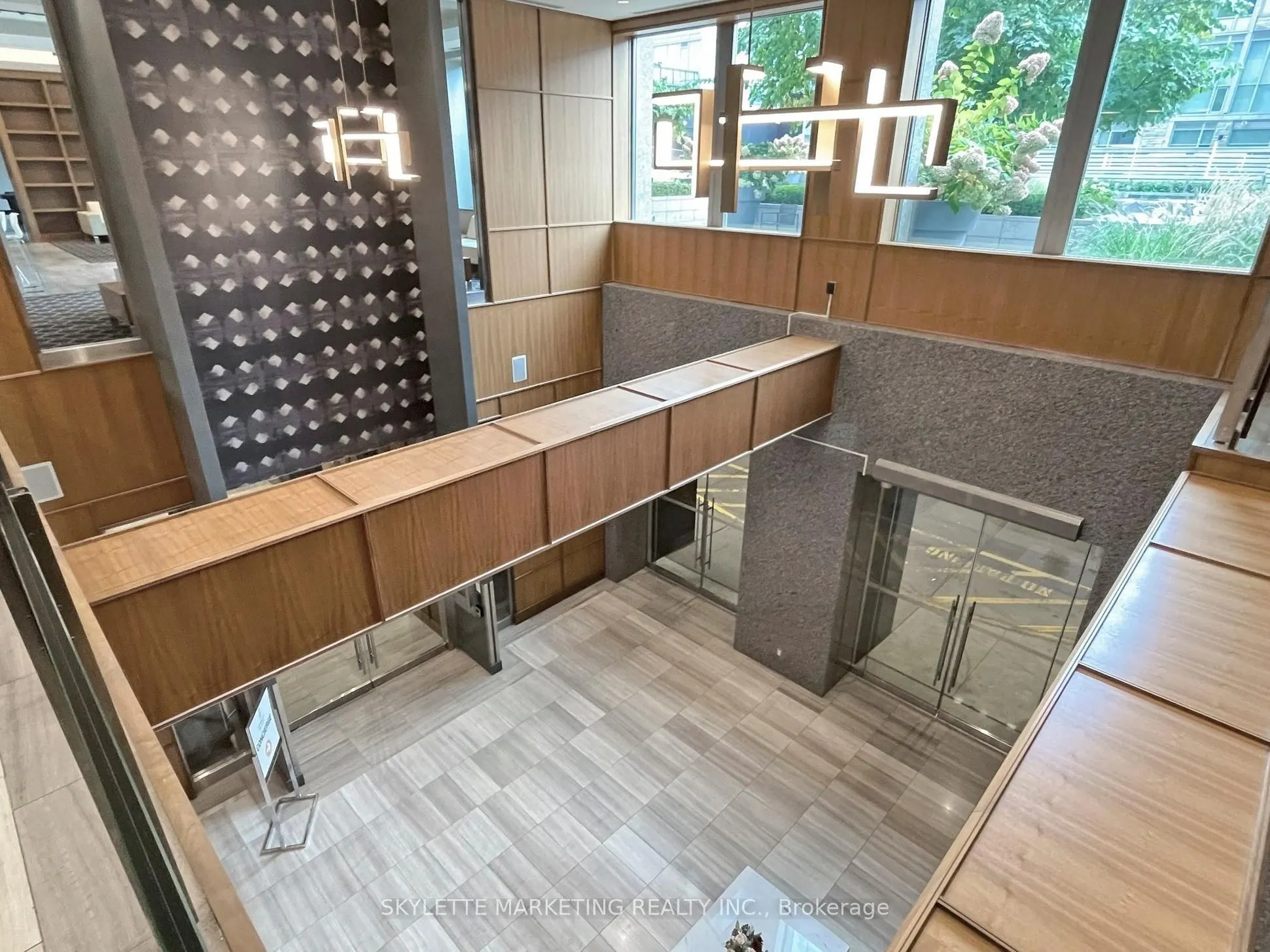 111 St Clair Avenue W, #1128