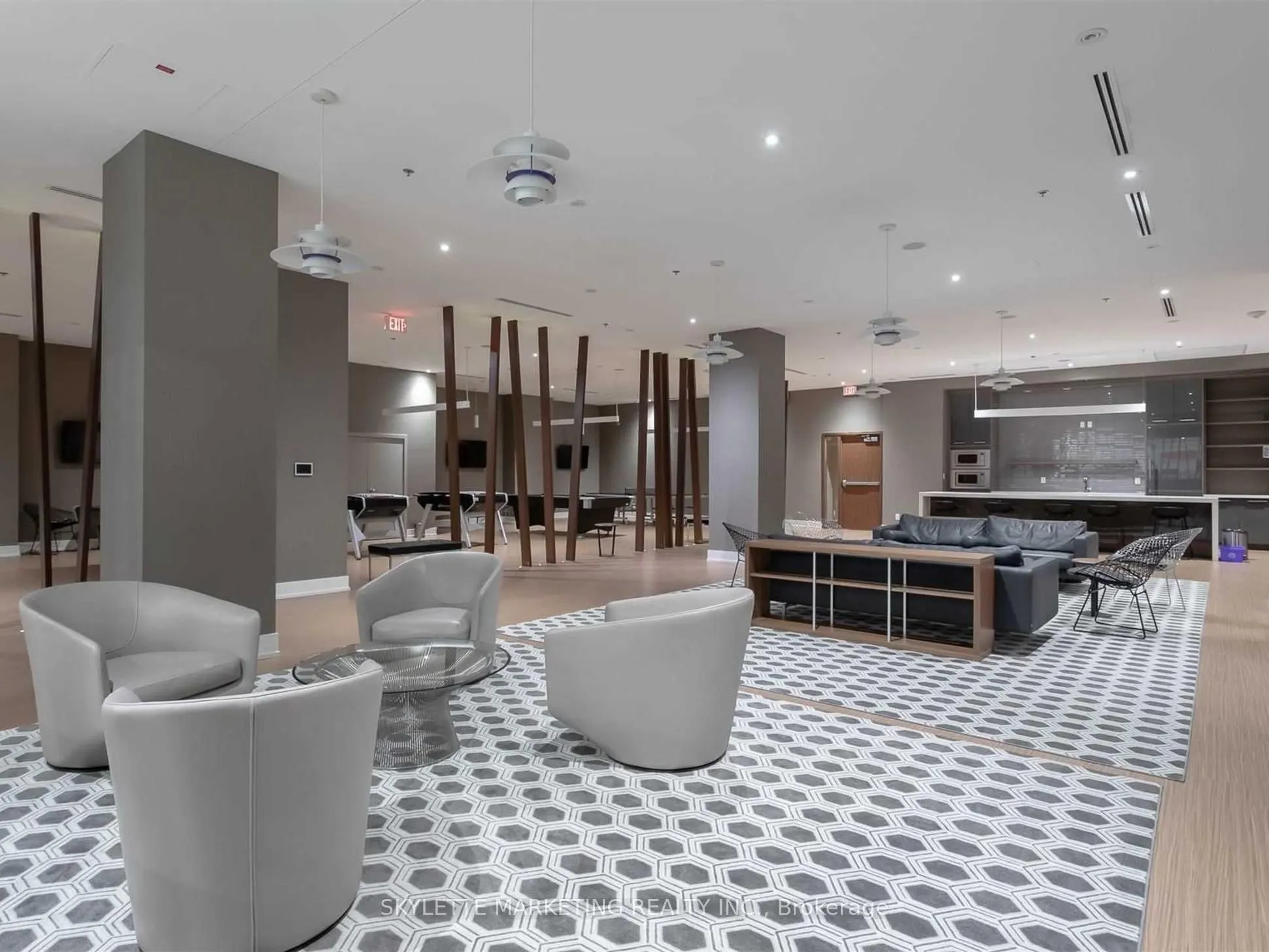 111 St Clair Avenue W, #1128