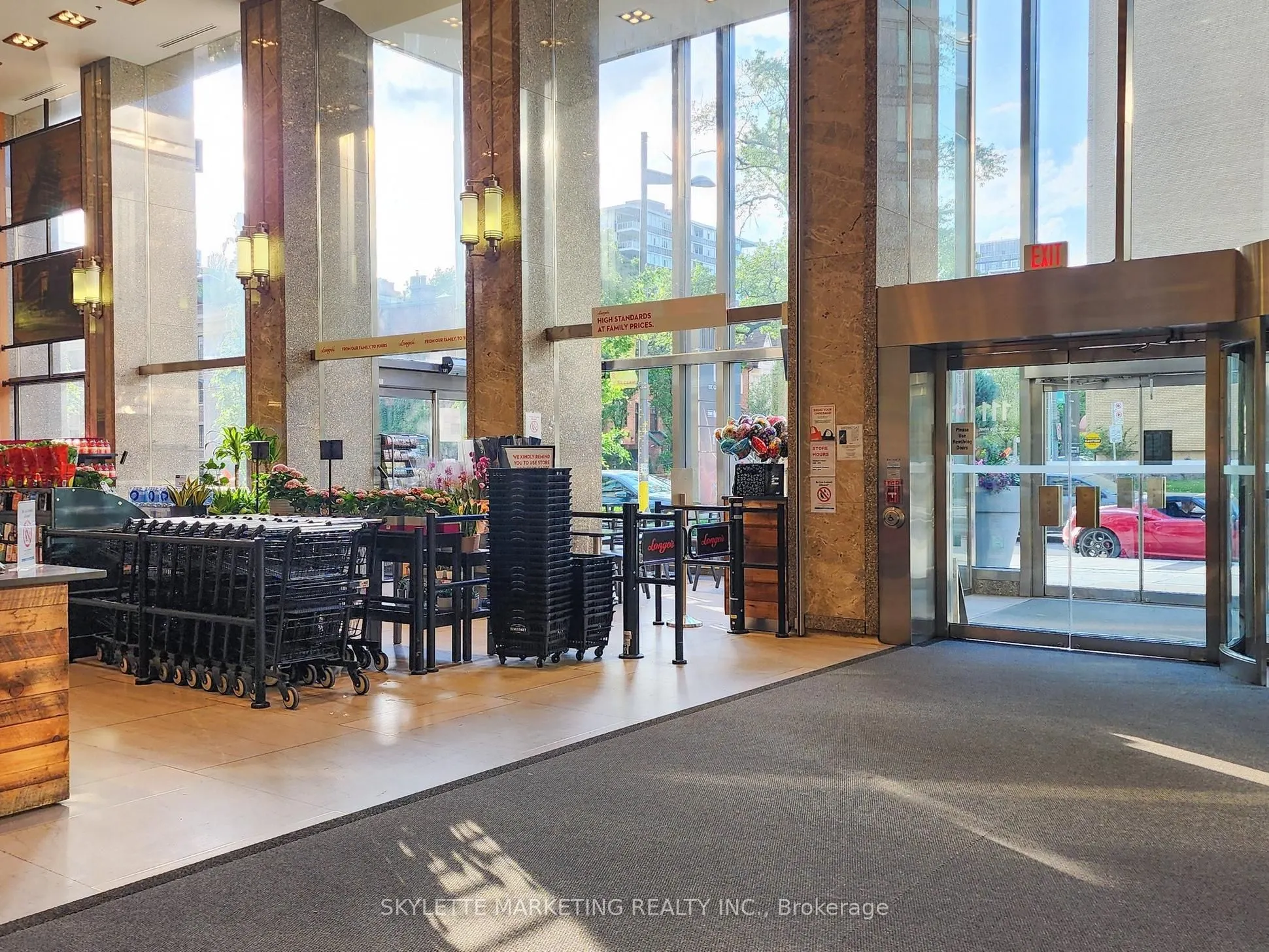 111 St Clair Avenue W, #1128