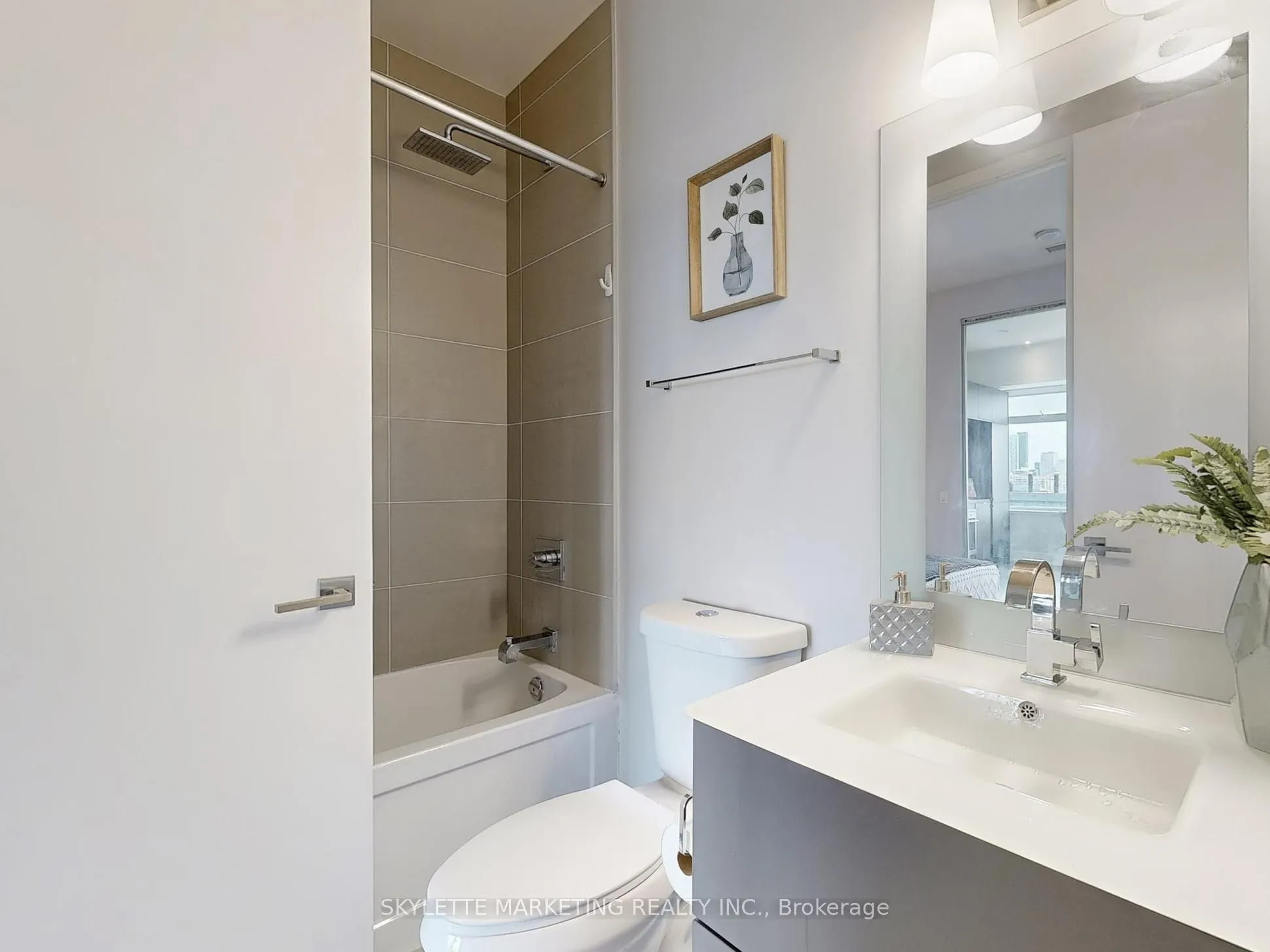 111 St Clair Avenue W, #1128