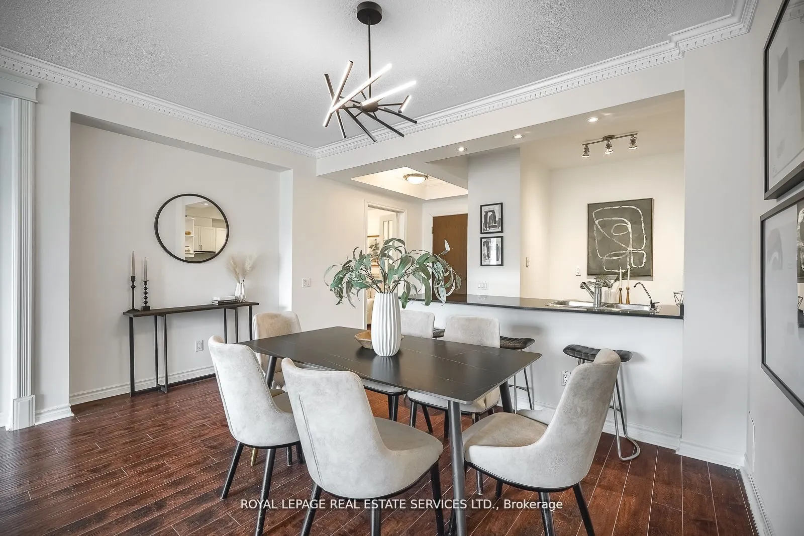 18 William Carson Crescent, #811