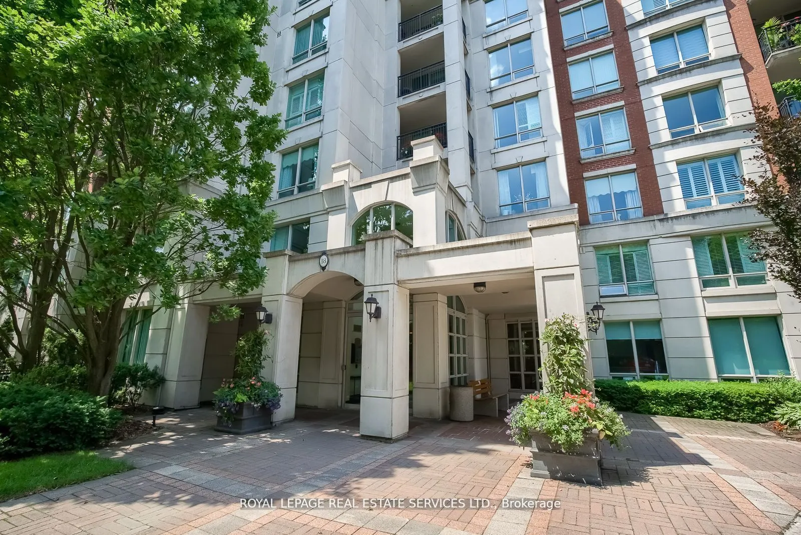 18 William Carson Crescent, #811