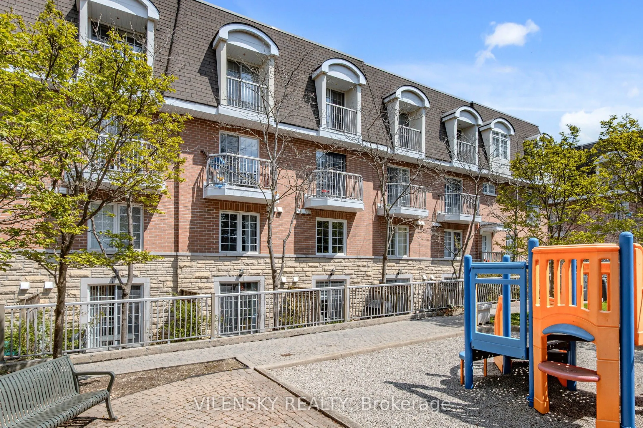 55 Cedarcroft Boulevard, #11