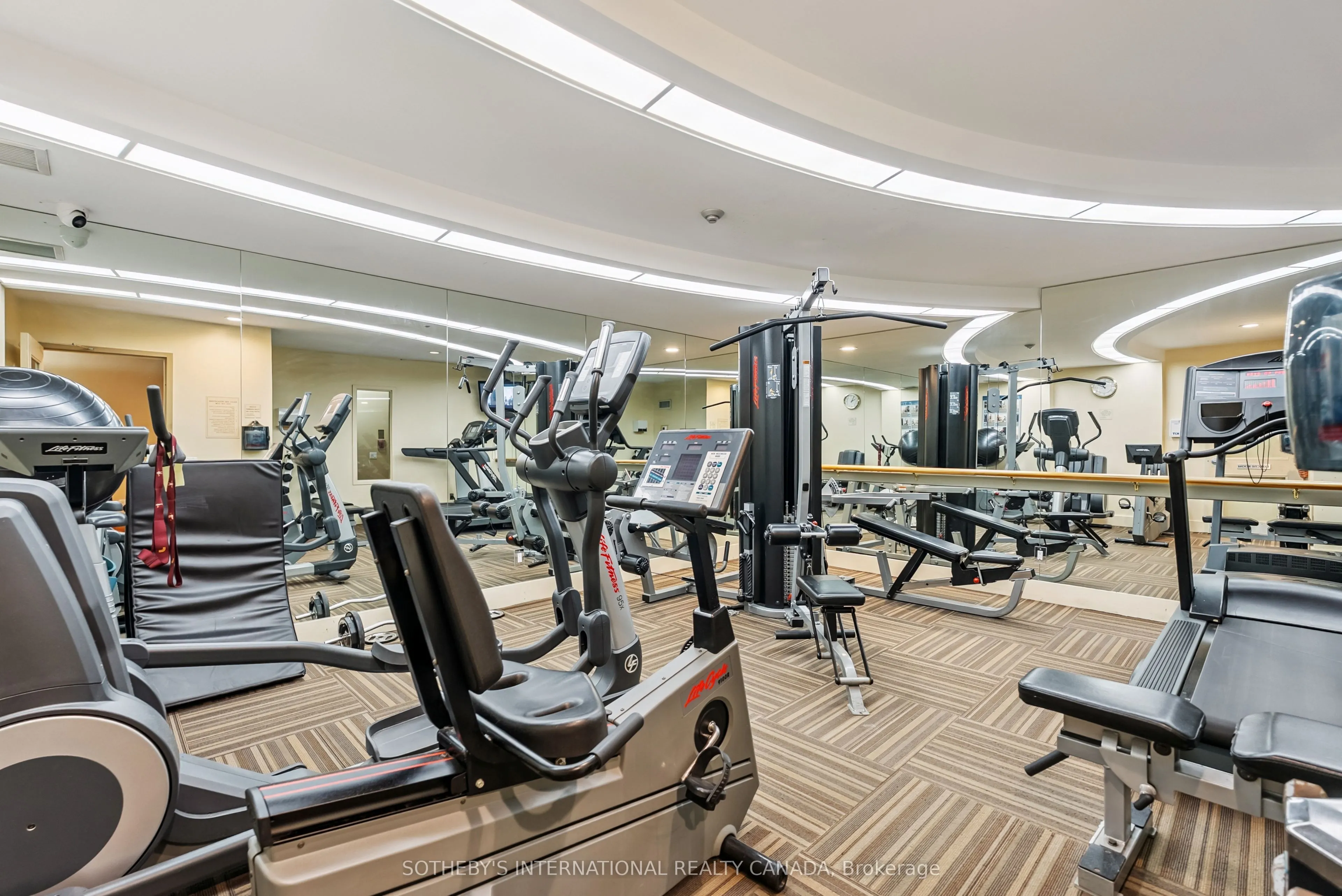 152 St Patrick Street, #1011