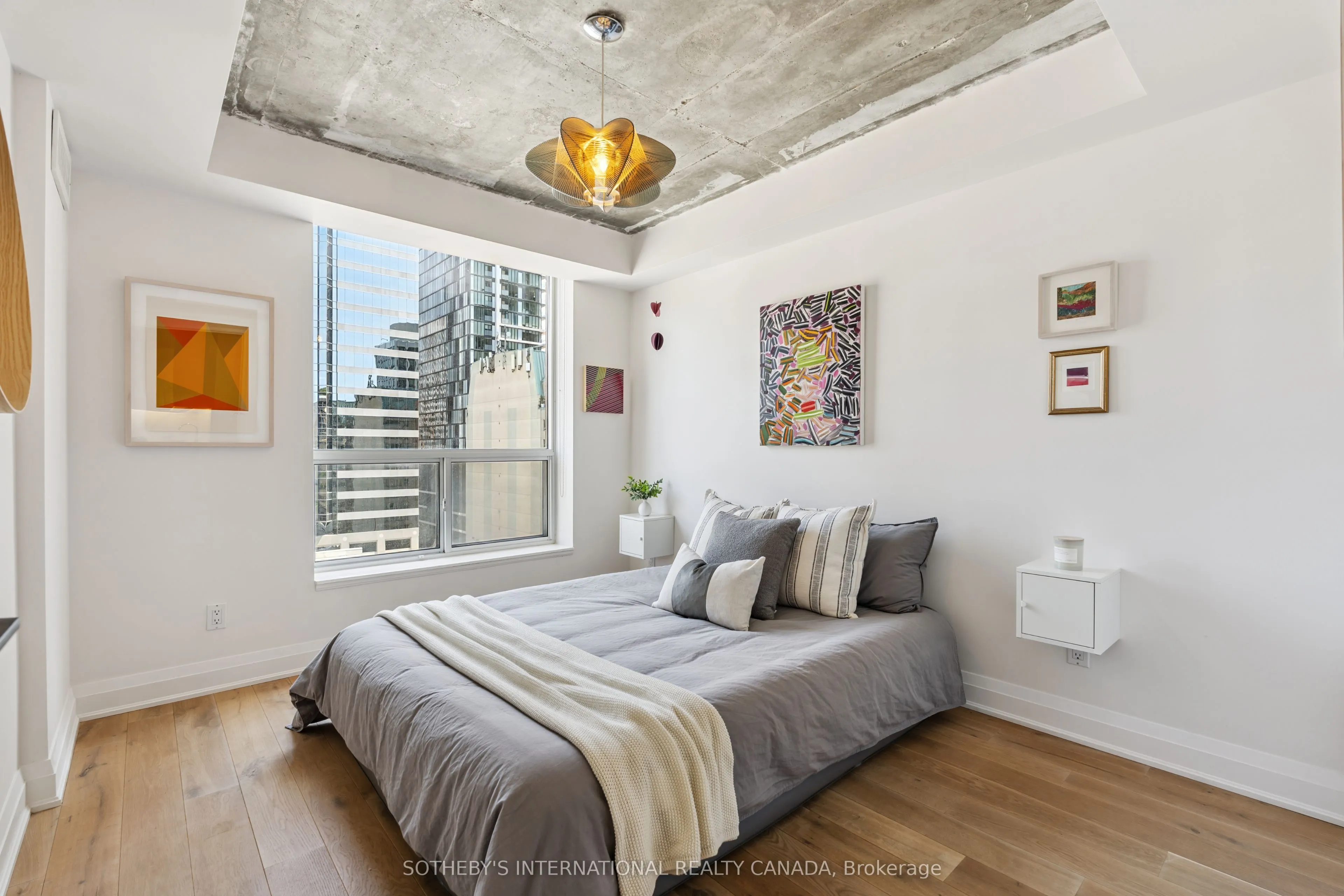 152 St Patrick Street, #1011