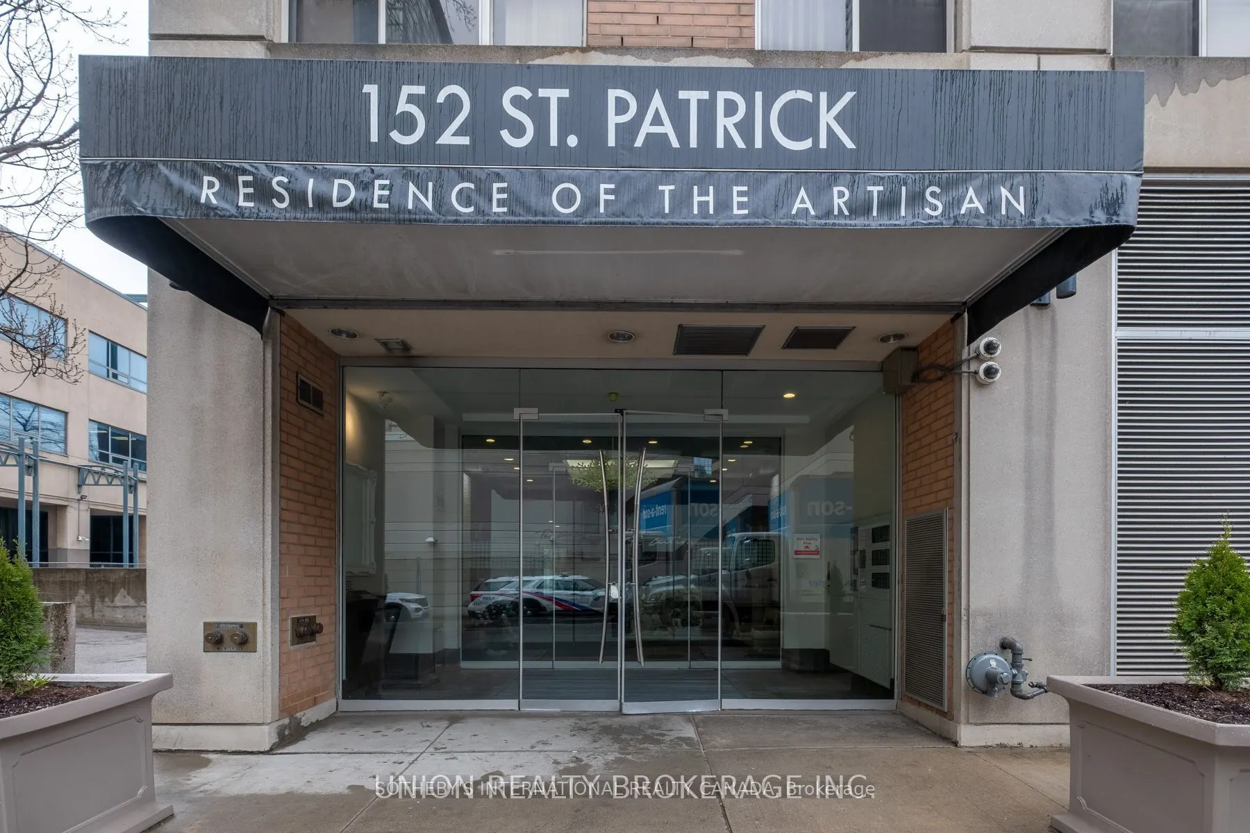 152 St Patrick Street, #1011