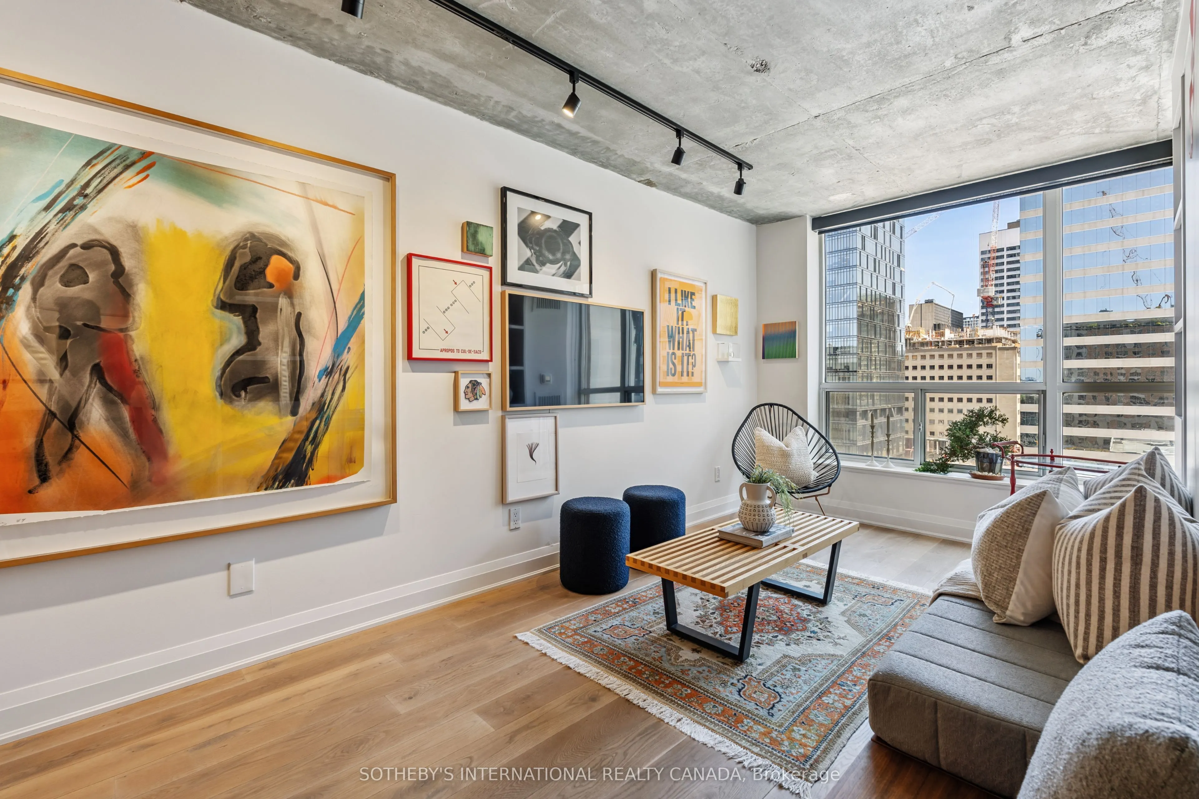152 St Patrick Street, #1011