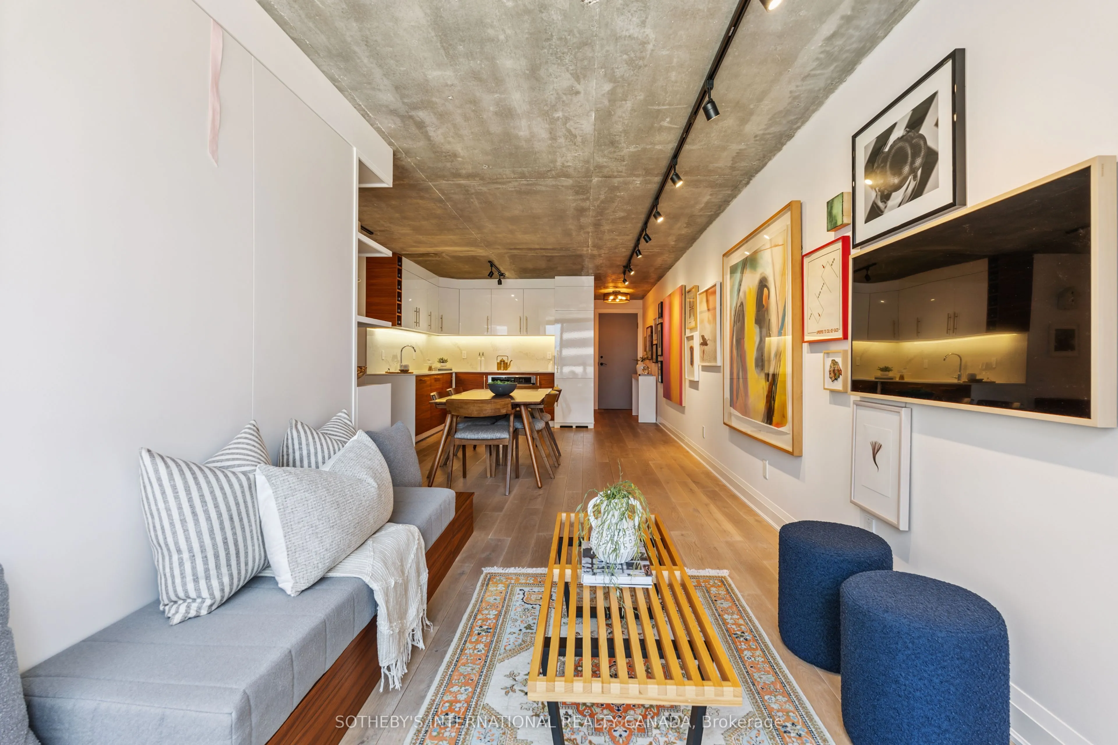152 St Patrick Street, #1011