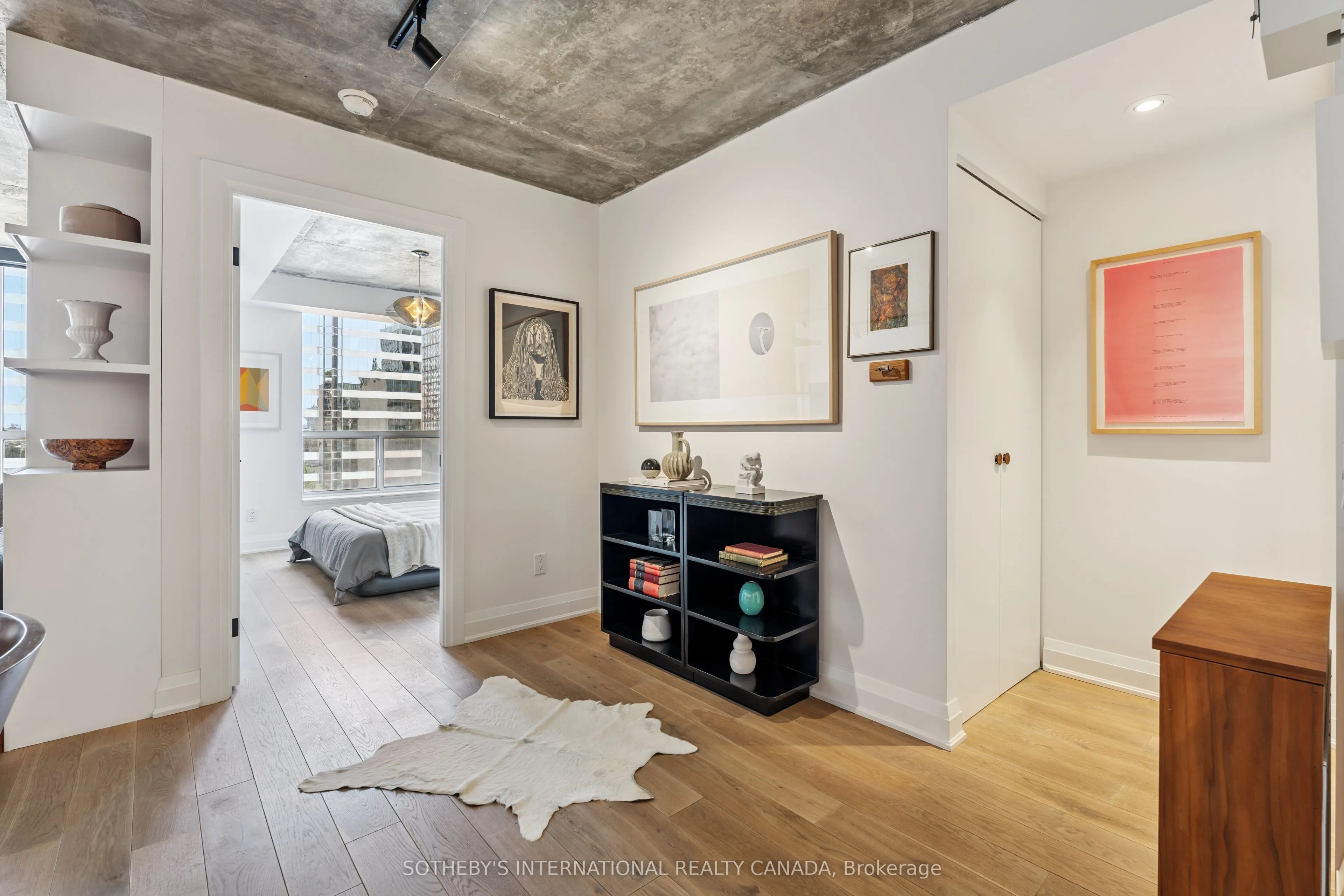 152 St Patrick Street, #1011