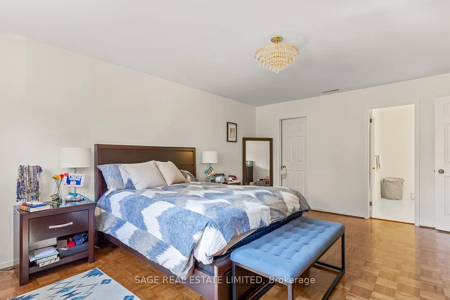 123 Abbeywood Trail