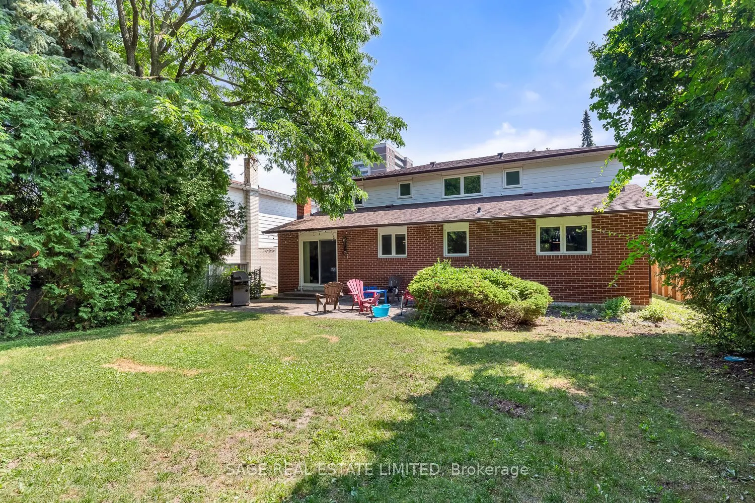 123 Abbeywood Trail
