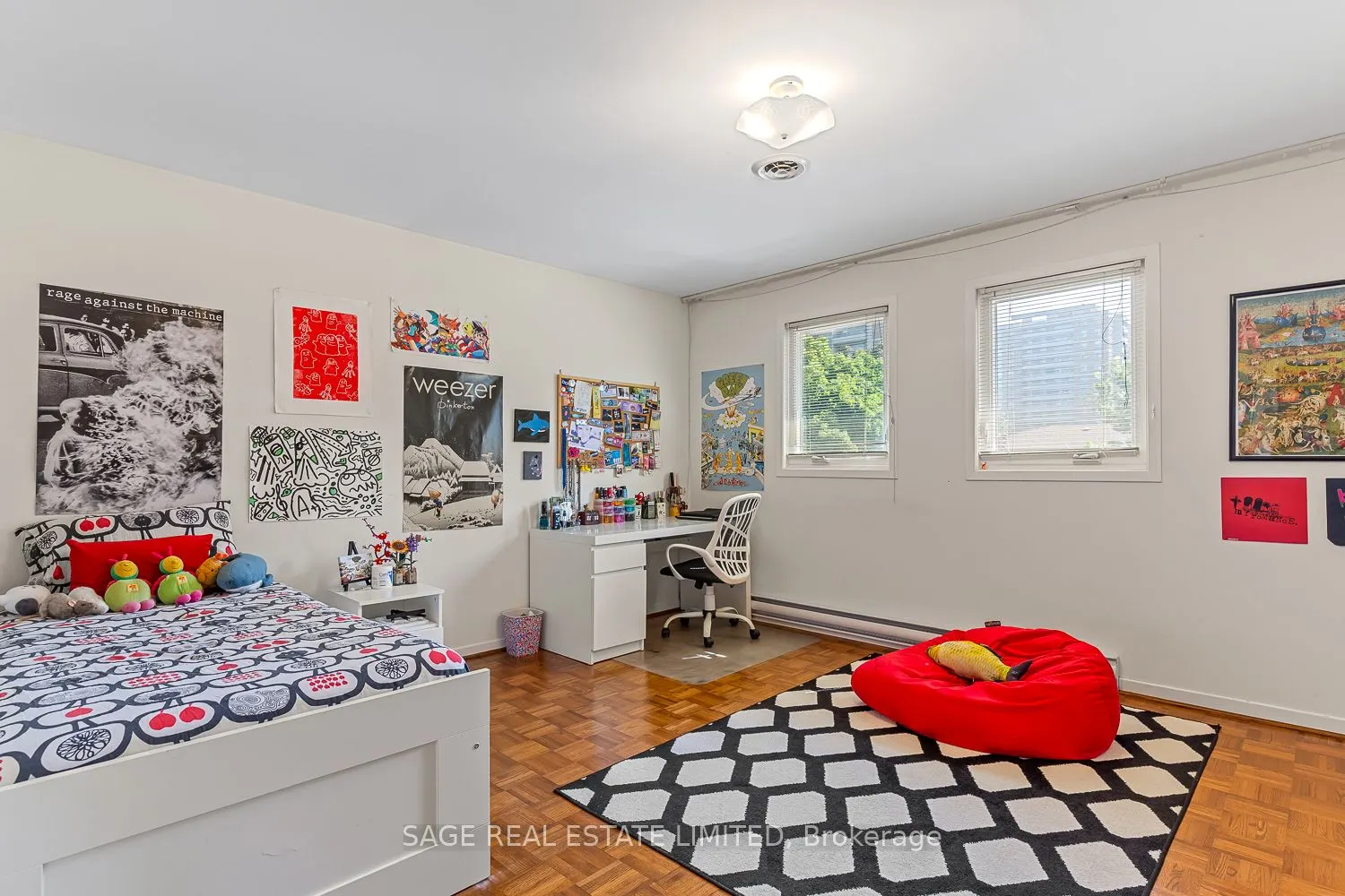 123 Abbeywood Trail
