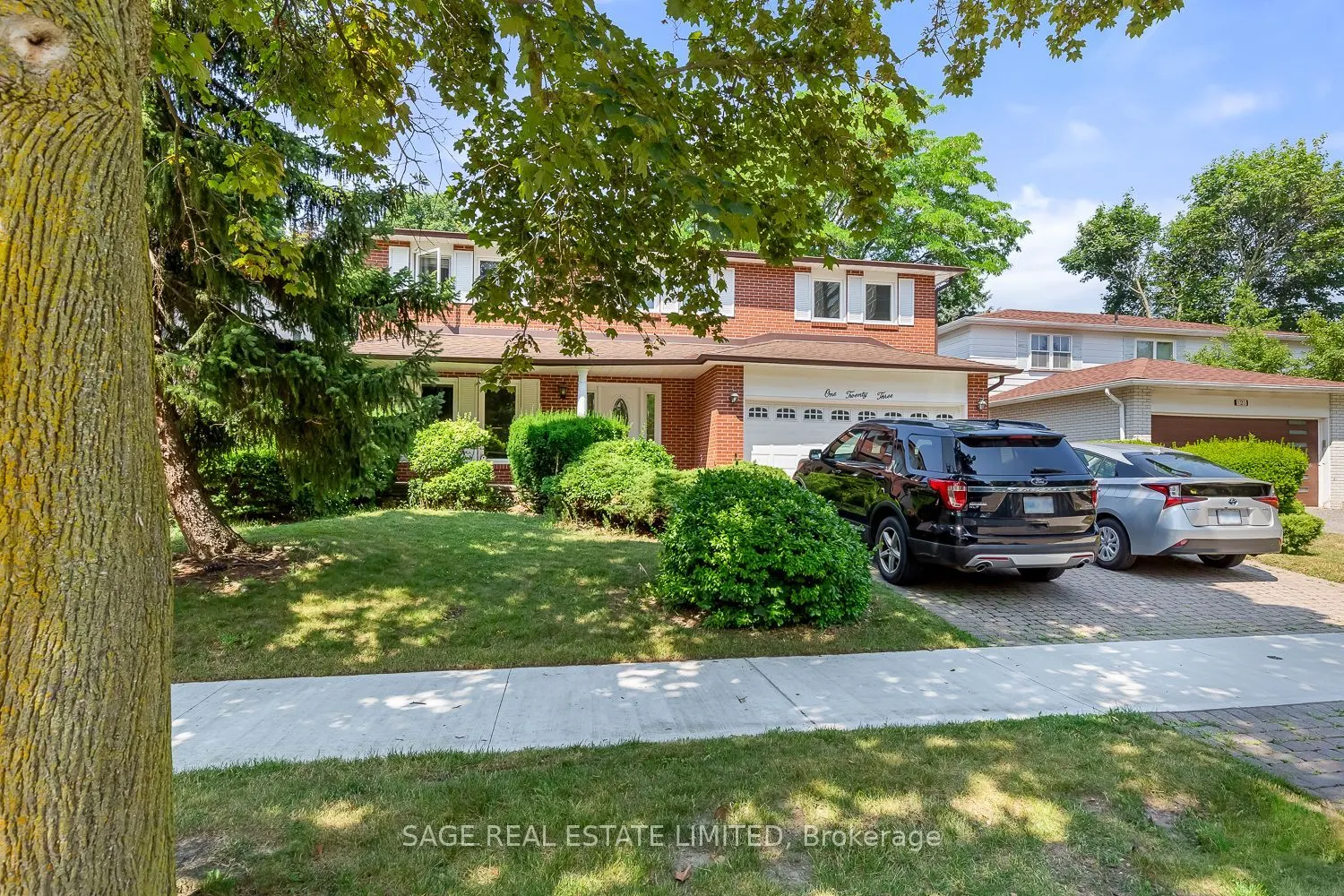 123 Abbeywood Trail