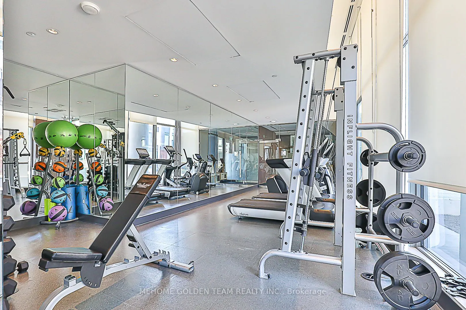 85 Mcmahon Drive, #1611
