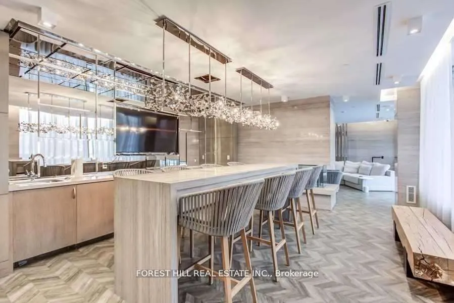 7 Kenaston Garden, #716