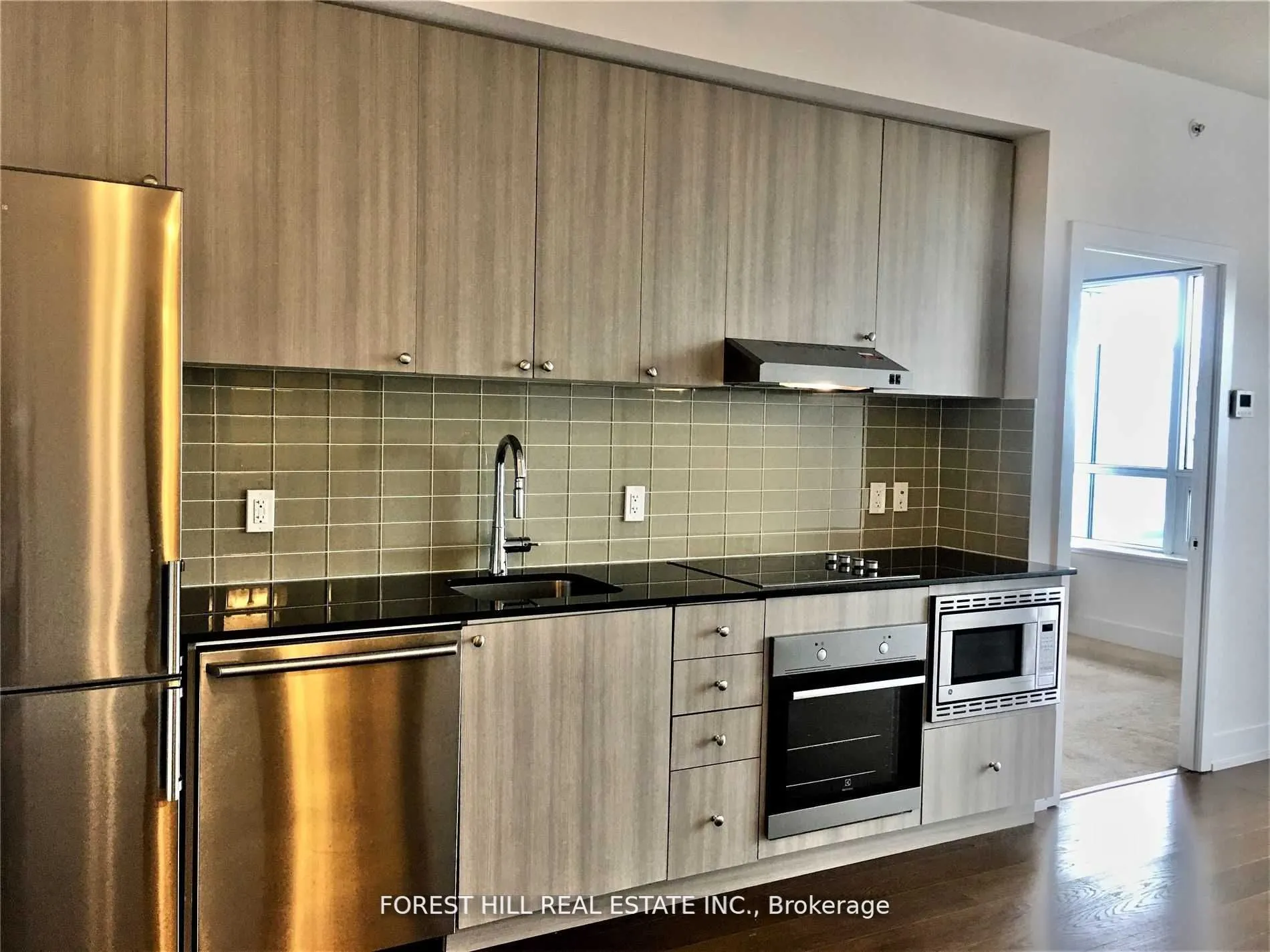 7 Kenaston Garden, #716