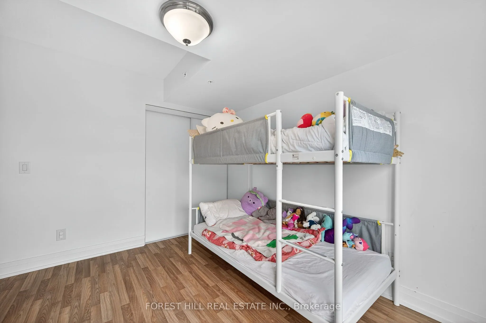 565 Wilson Avenue, #W1204