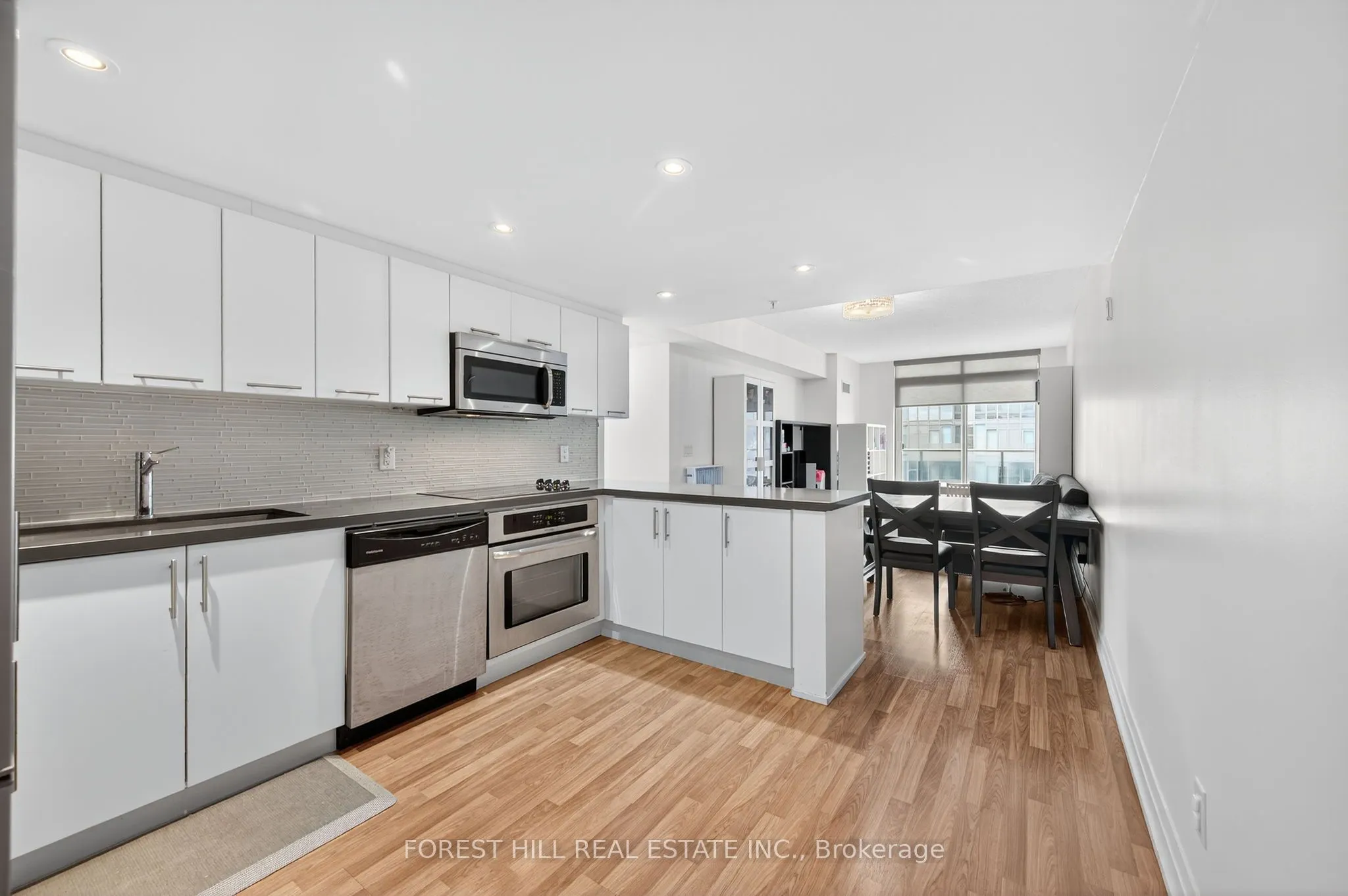 565 Wilson Avenue, #W1204