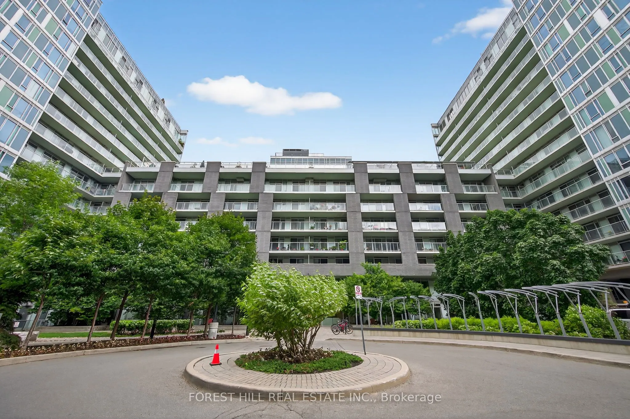 565 Wilson Avenue, #W1204