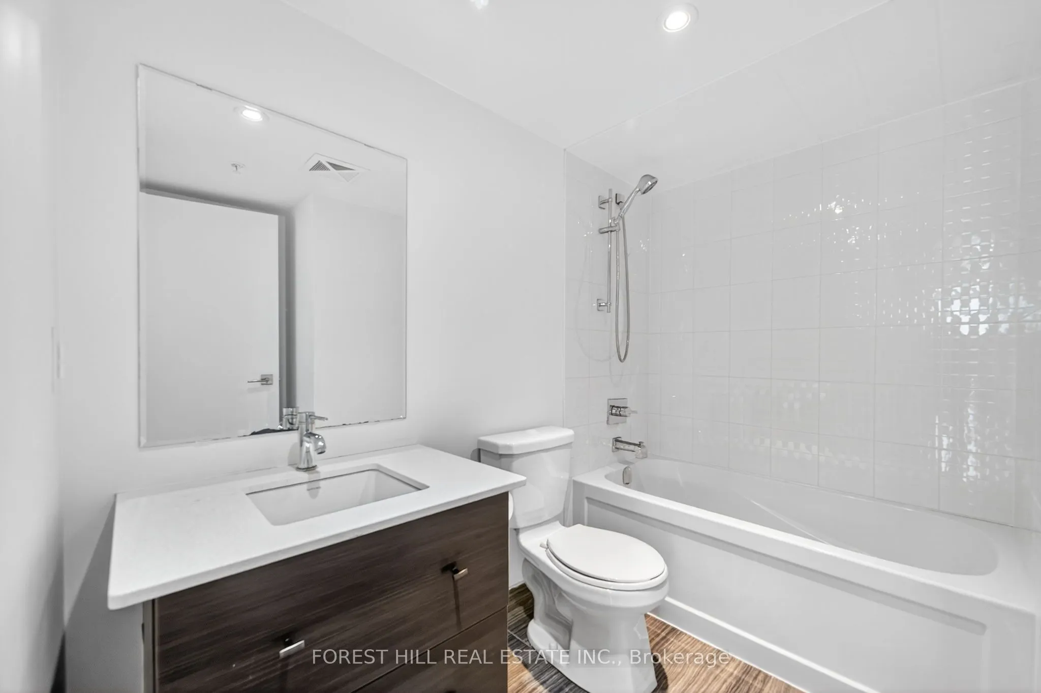 565 Wilson Avenue, #W1204