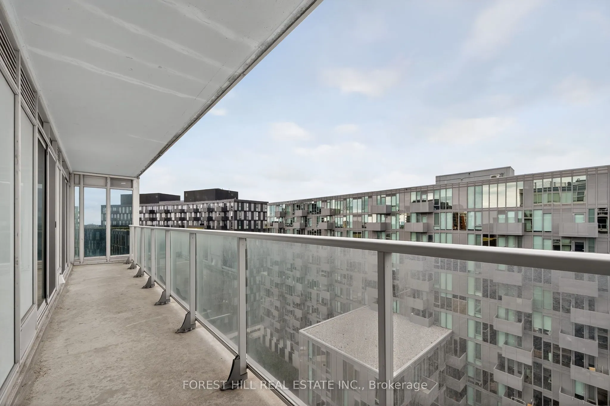 565 Wilson Avenue, #W1204