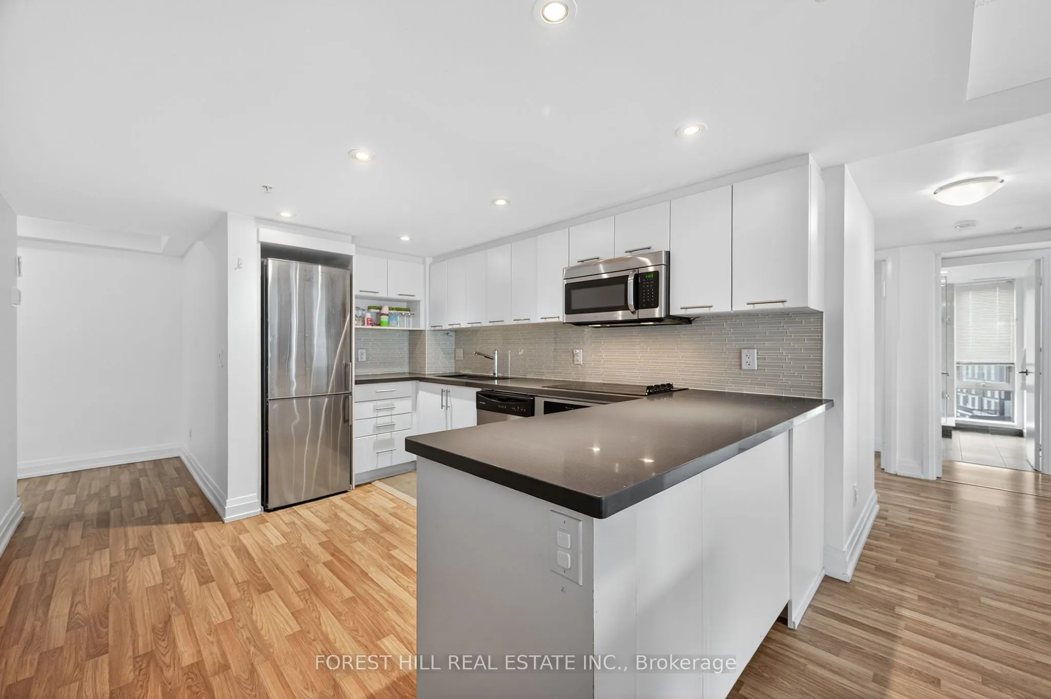 565 Wilson Avenue, #W1204