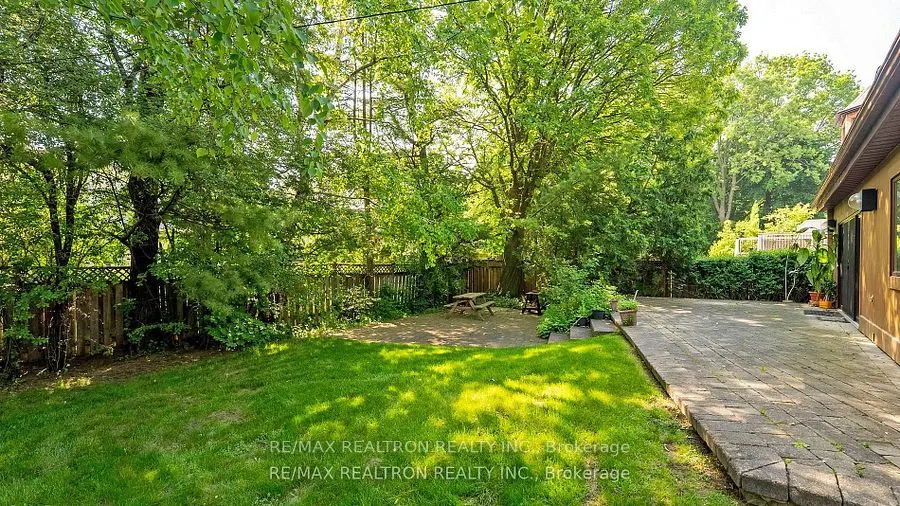 46 Hurlingham Crescent