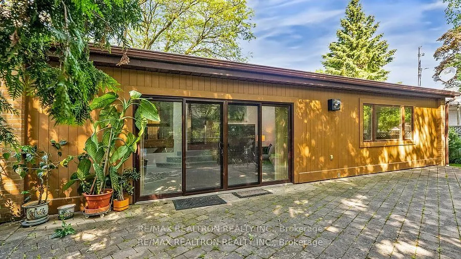 46 Hurlingham Crescent