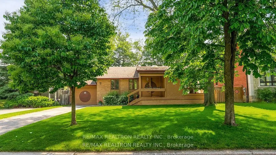 46 Hurlingham Crescent