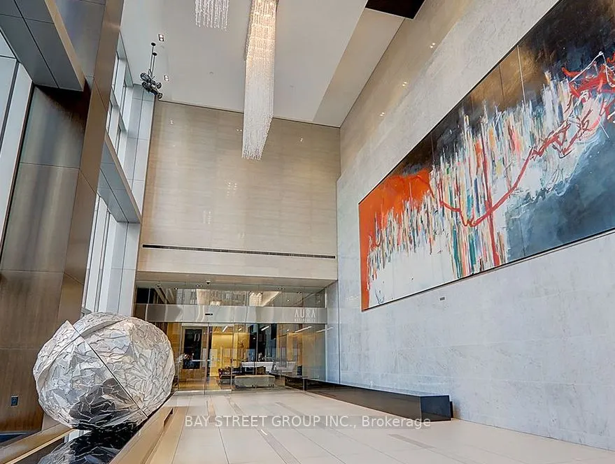 386 Yonge Street, #3813