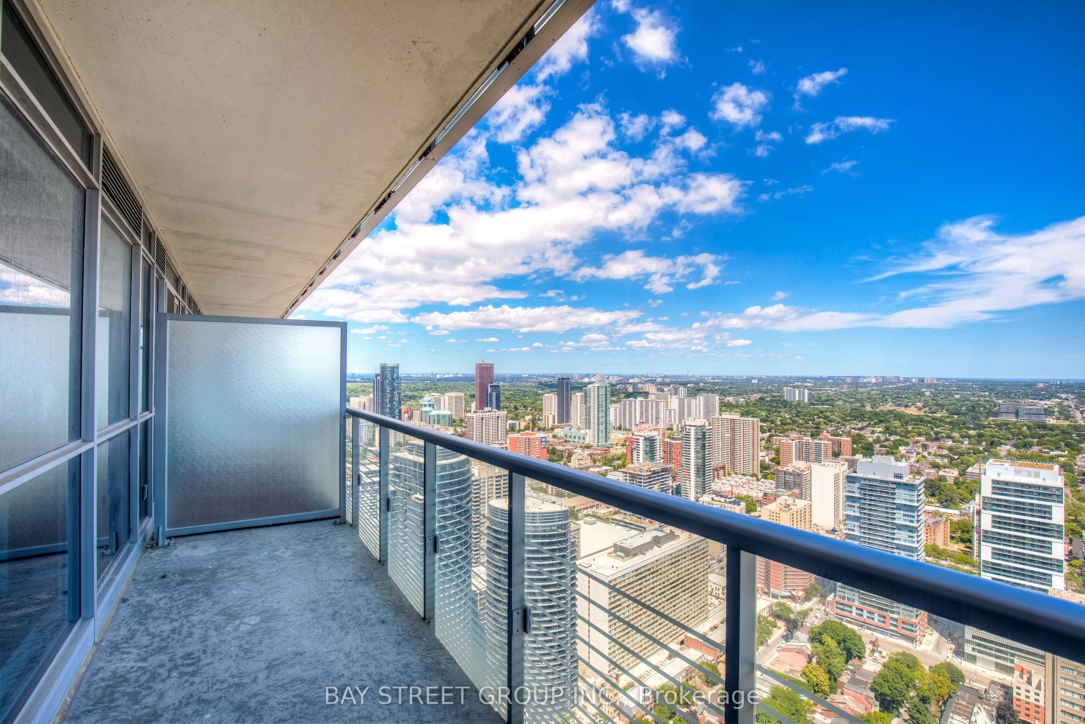 386 Yonge Street, #3813
