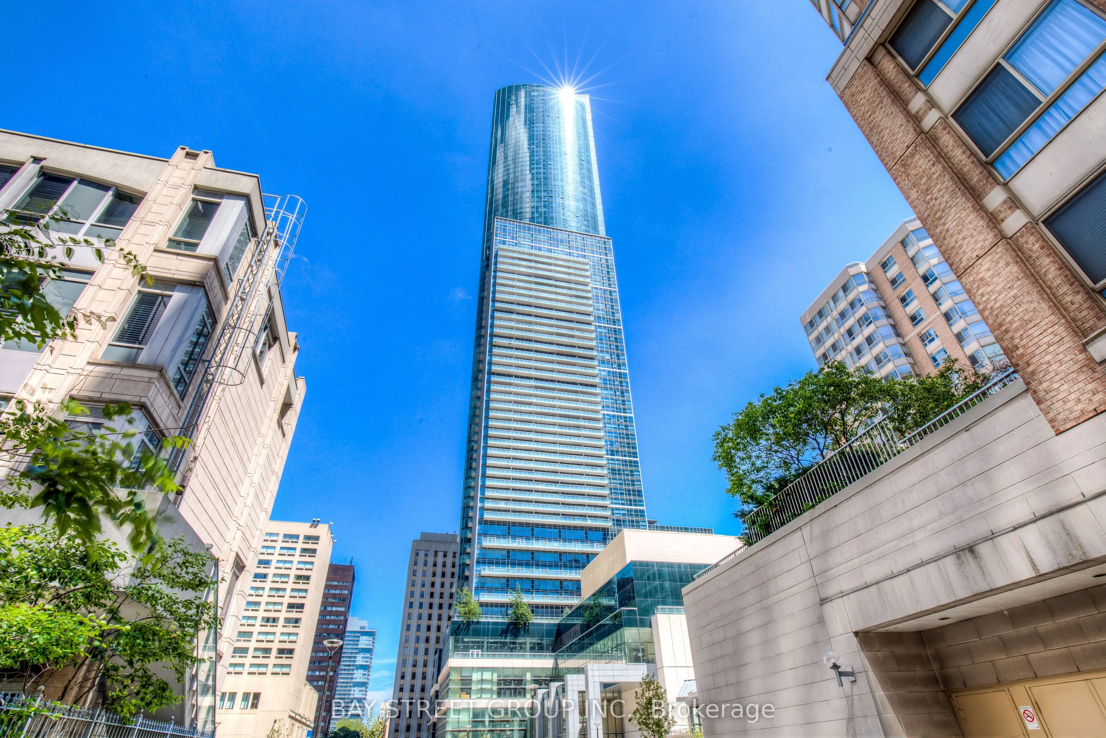 386 Yonge Street, #3813