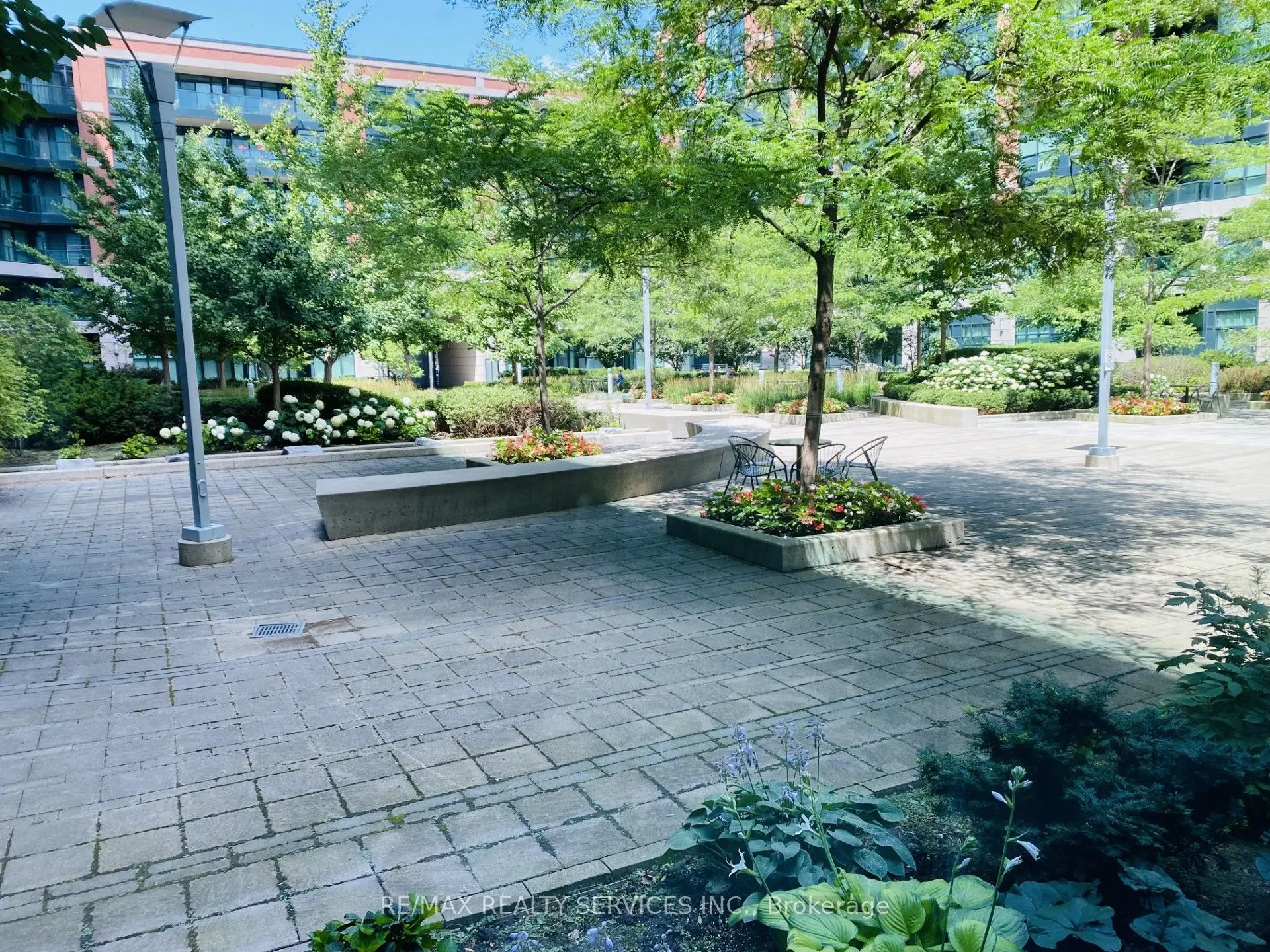 525 Wilson Avenue, #824