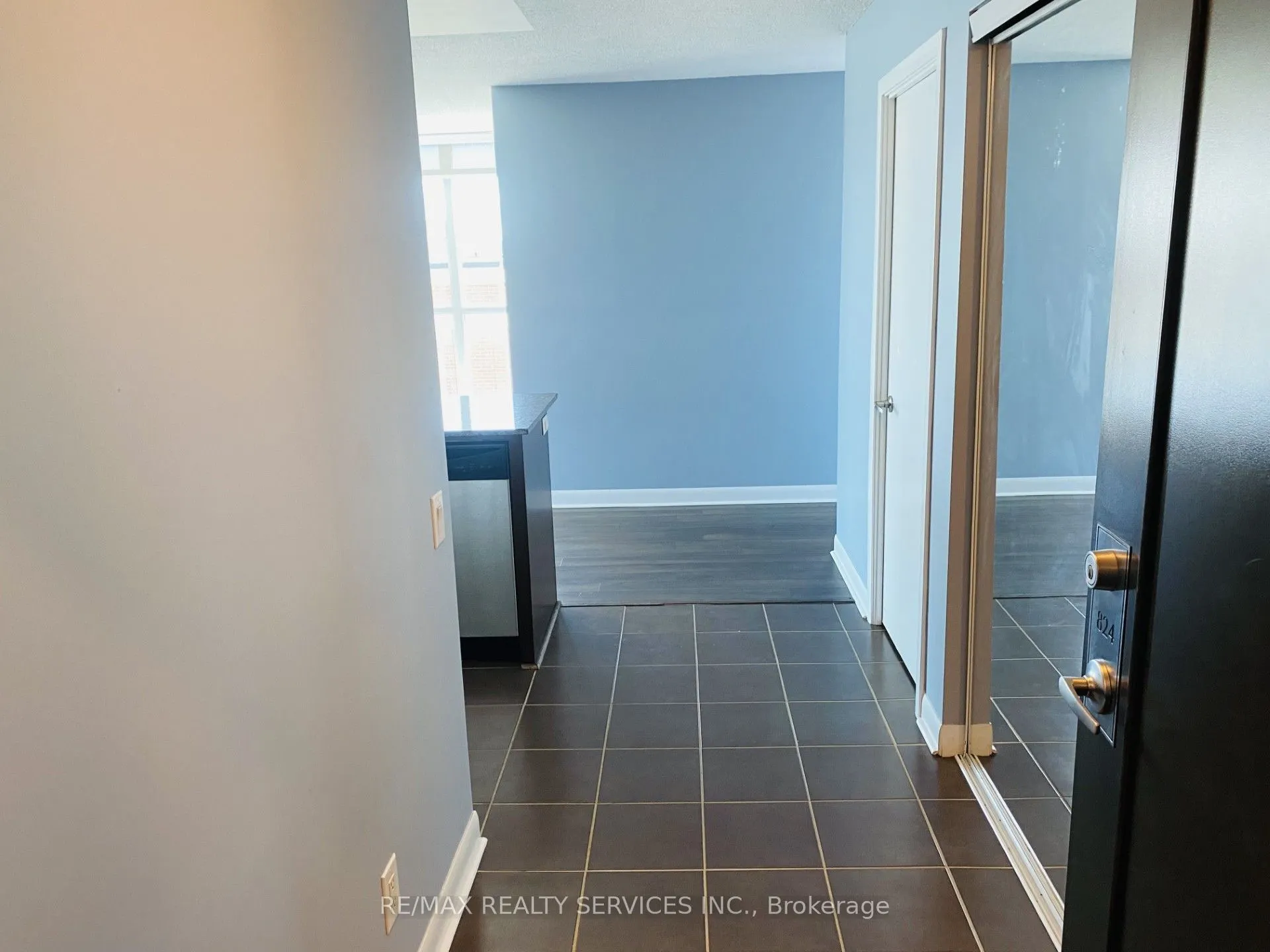 525 Wilson Avenue, #824