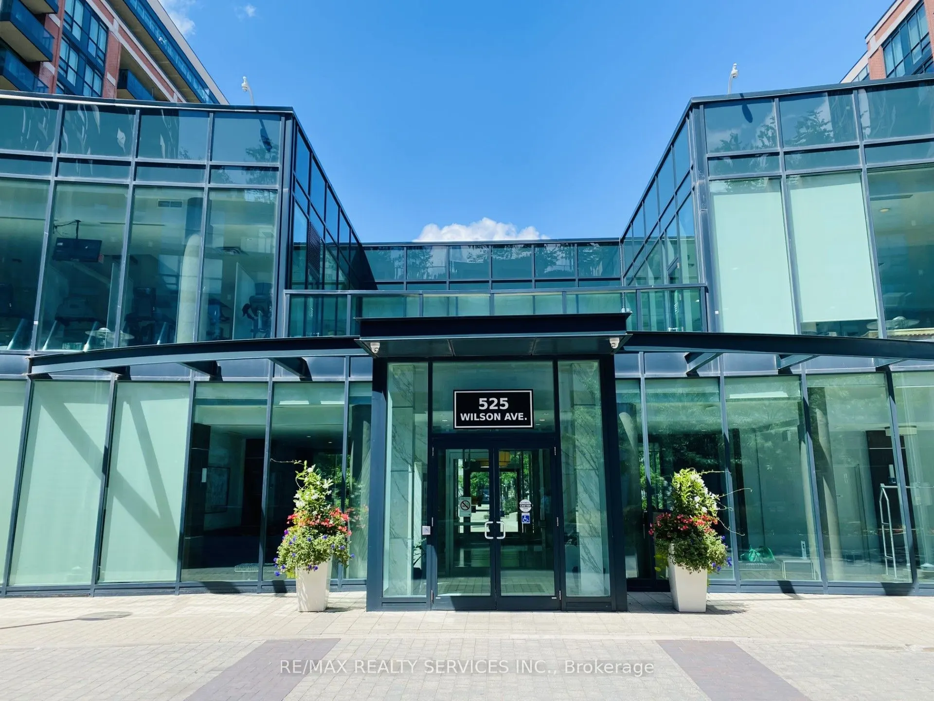 525 Wilson Avenue, #824