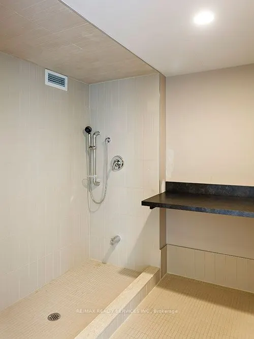 525 Wilson Avenue, #824