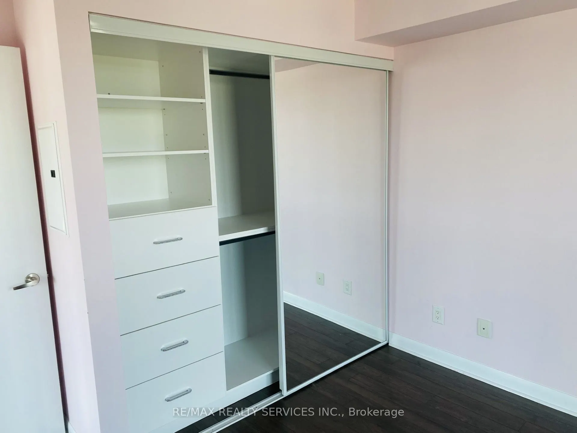 525 Wilson Avenue, #824