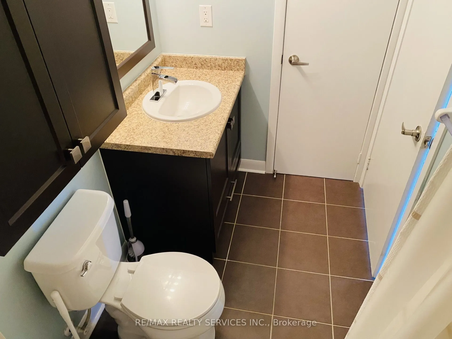 525 Wilson Avenue, #824