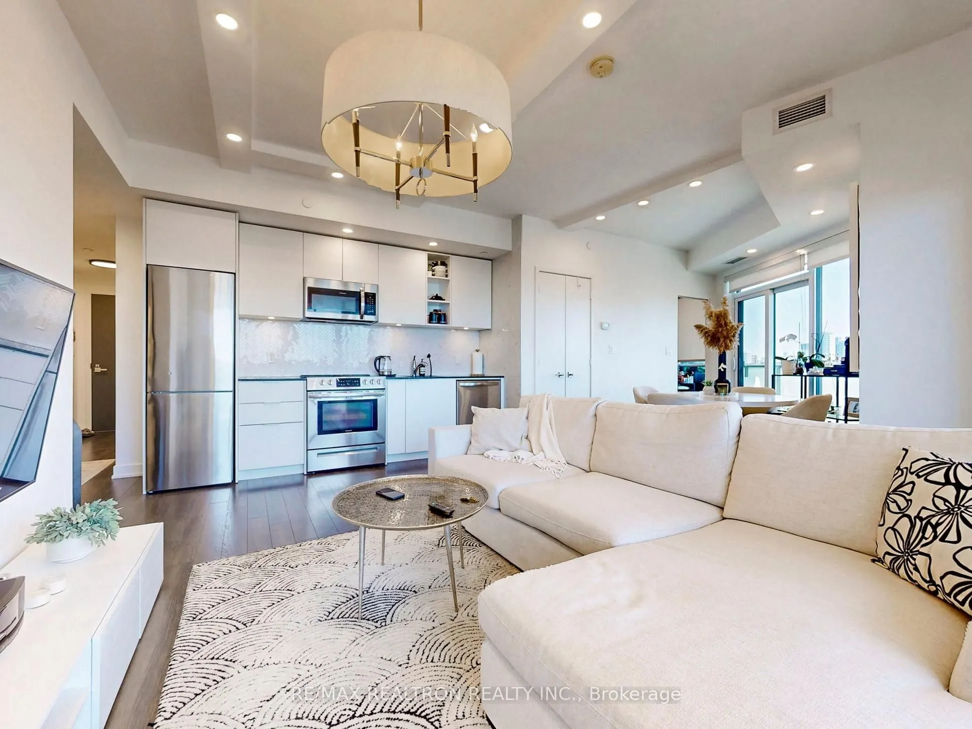 30 Ordnance Street, #1811