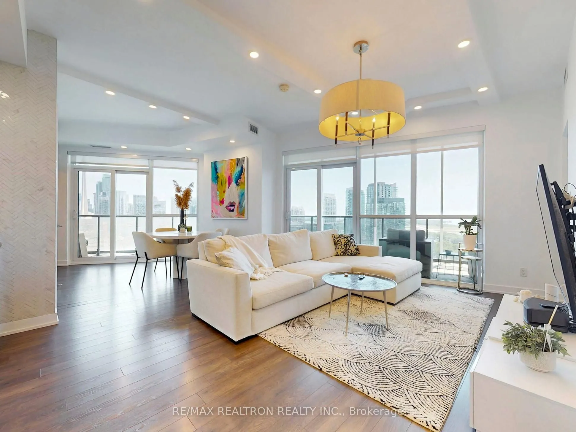 30 Ordnance Street, #1811